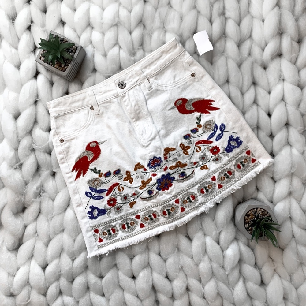🎉🆕Mini JeanSkirt TheImpeccablePig White Small - Picture 2 of 4